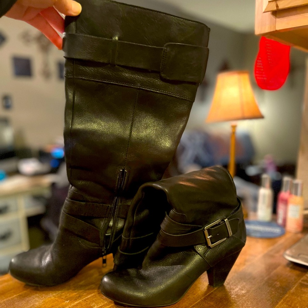 Arturo Chiang black leather boot size 8